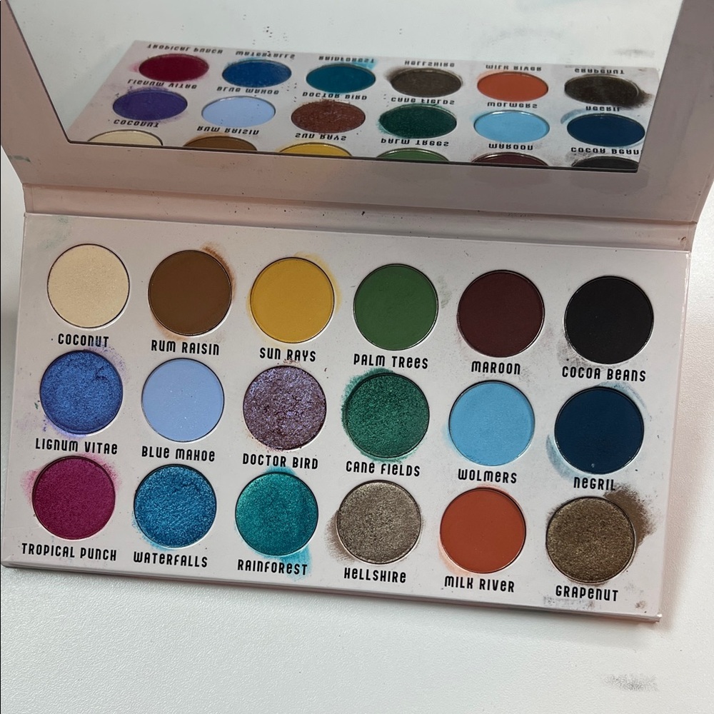 Sydney Grace x Tina tropi-color